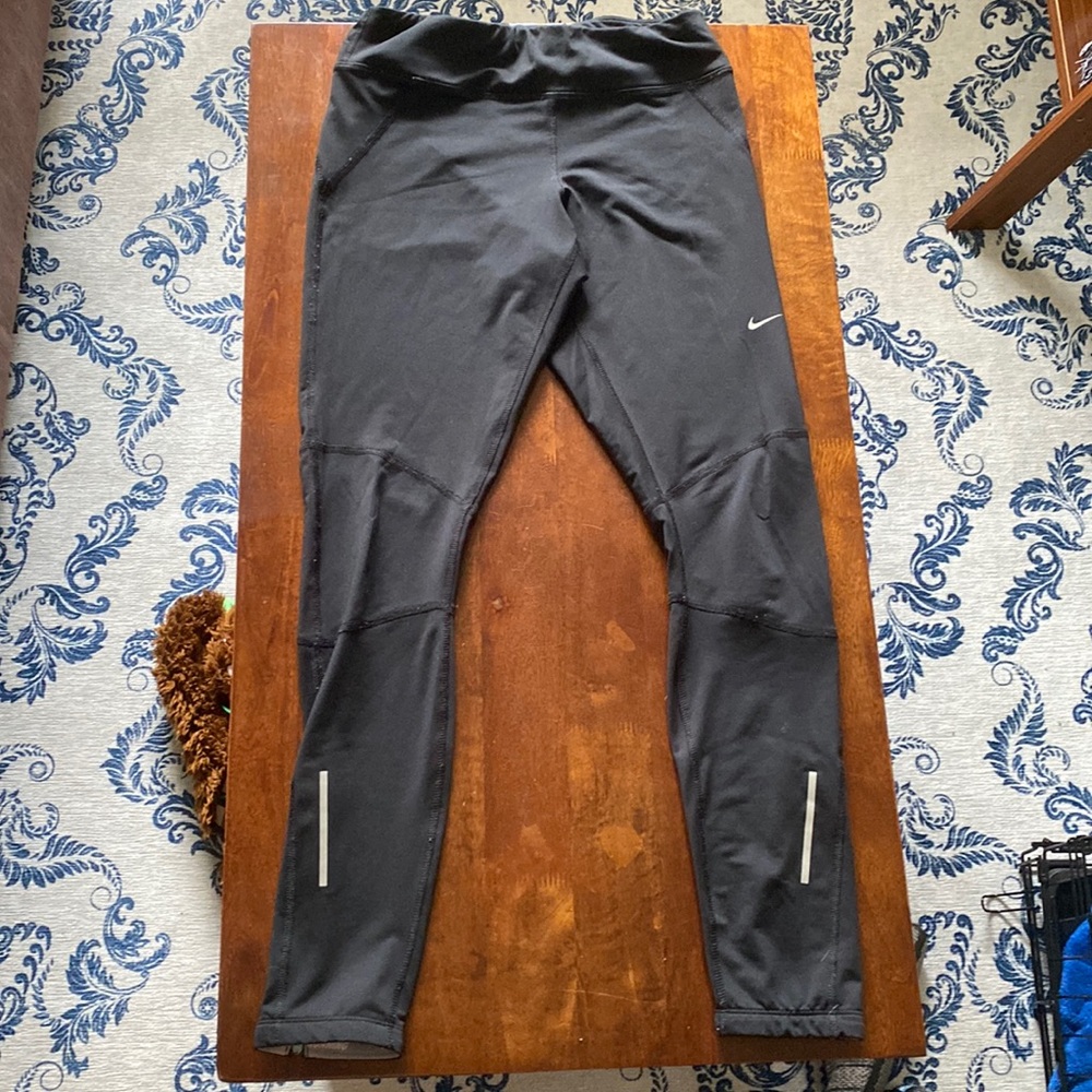 Nike dry-fit leggings